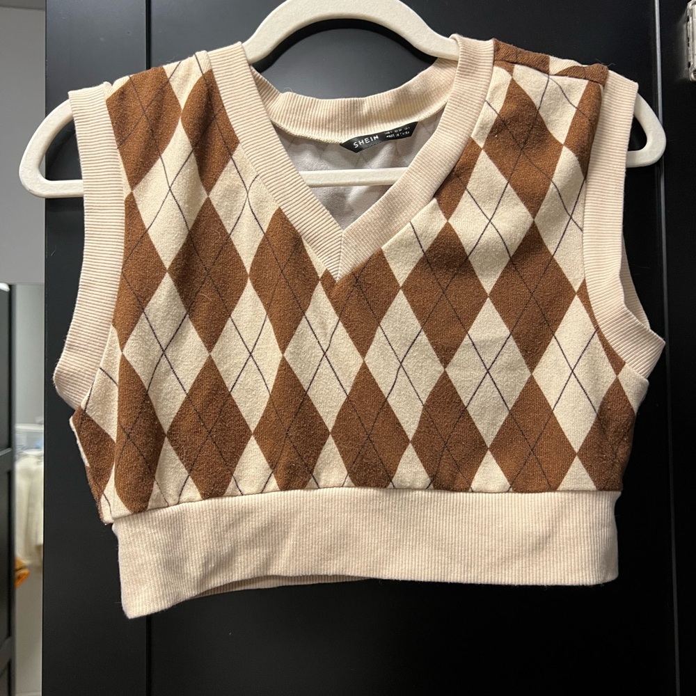 SHEIN cropped vest